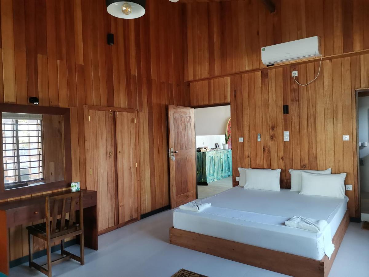 Mountain Wave Hotel And Surfshop Хикадува Екстериор снимка