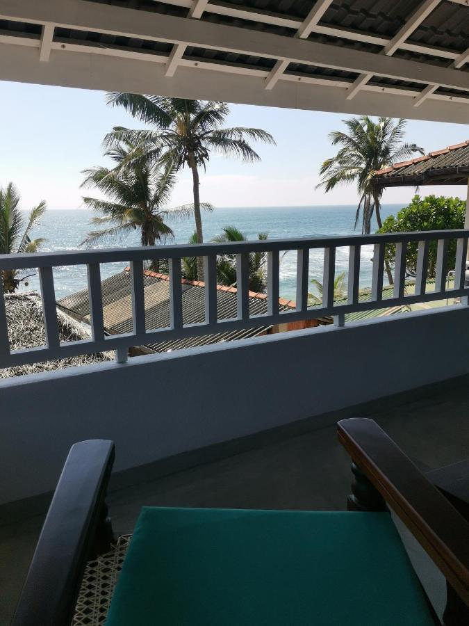 Mountain Wave Hotel And Surfshop Хикадува Екстериор снимка