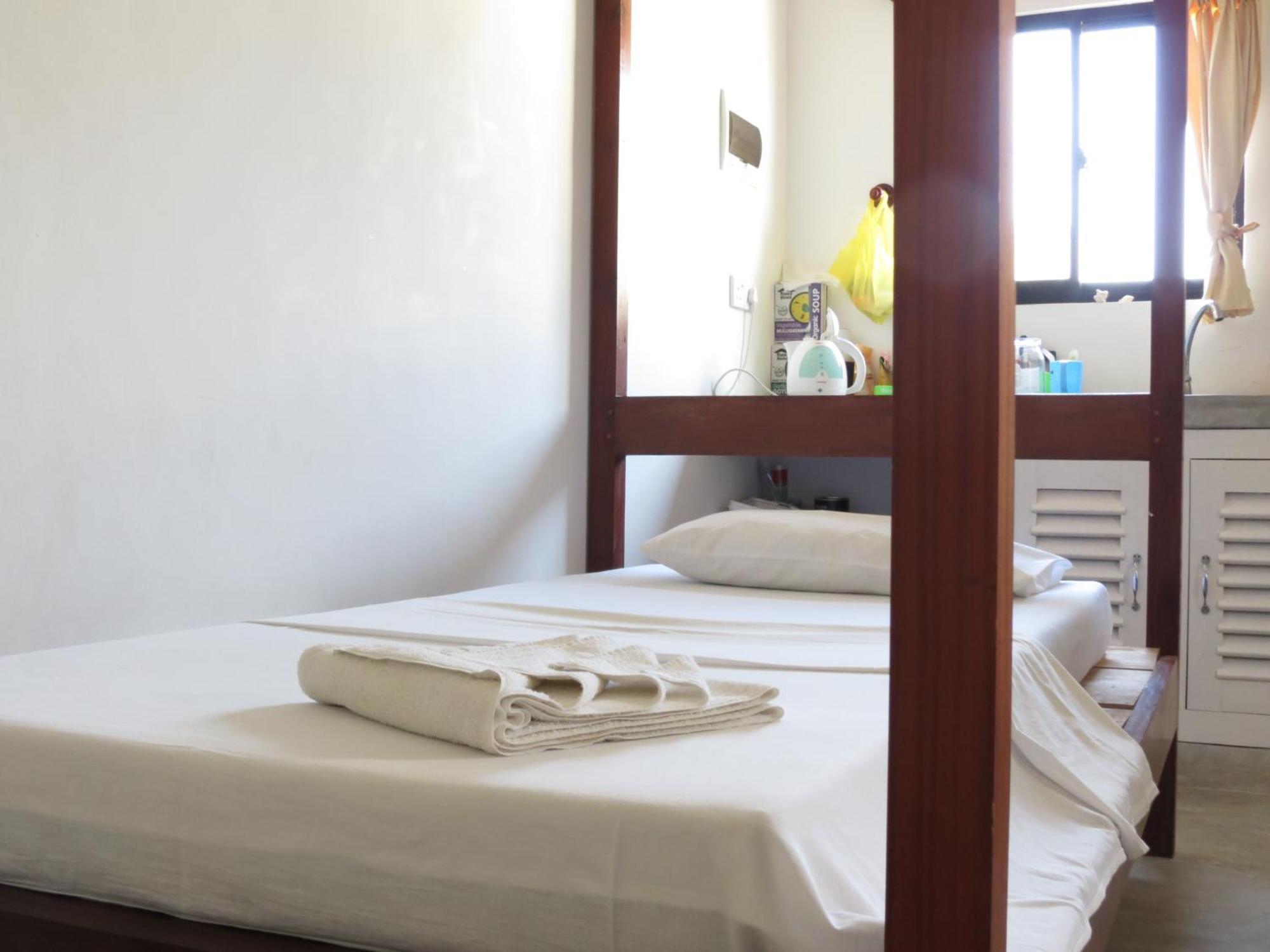 Mountain Wave Hotel And Surfshop Хикадува Стая снимка