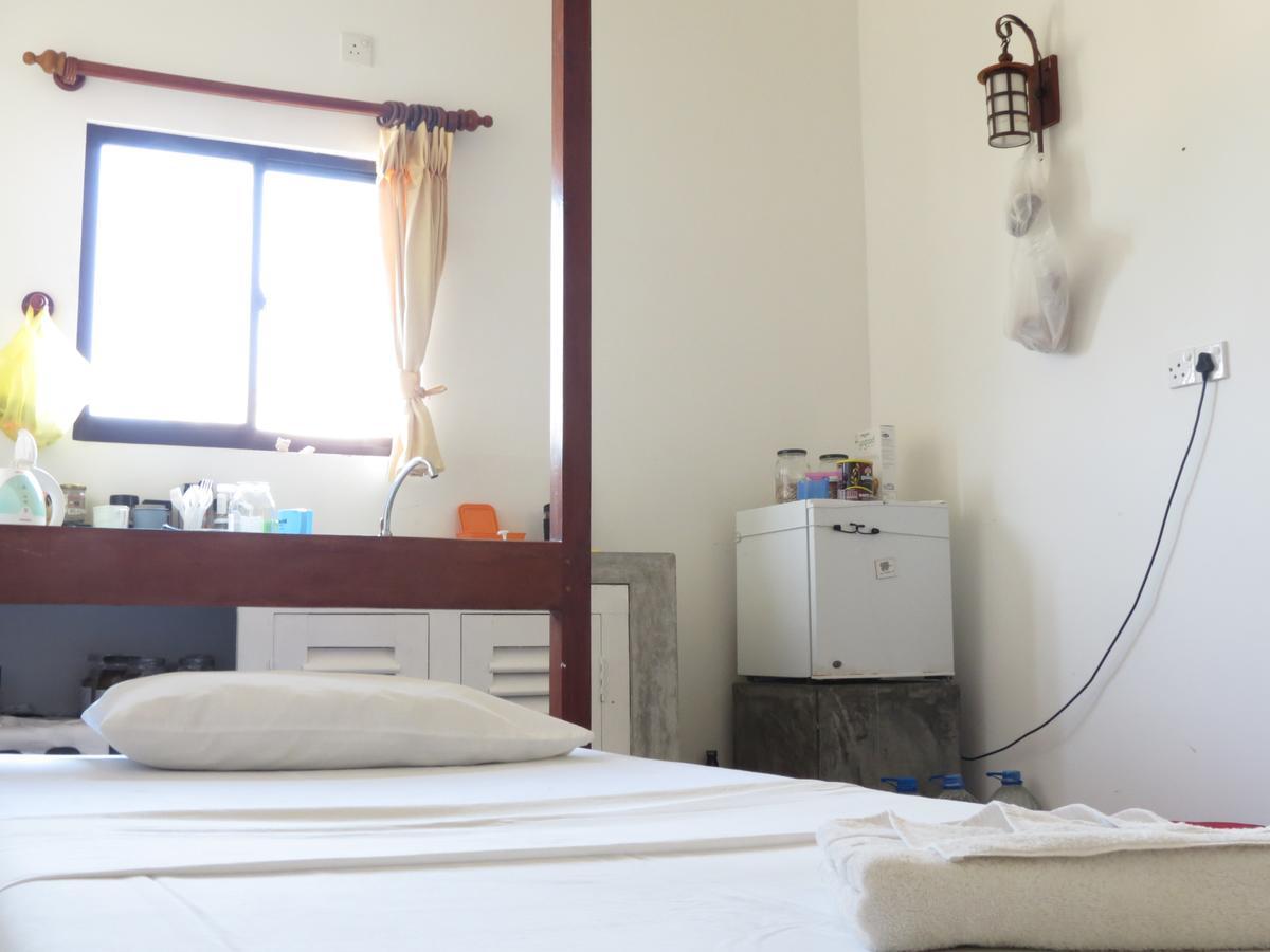 Mountain Wave Hotel And Surfshop Хикадува Екстериор снимка