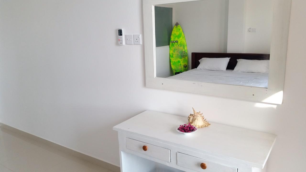 Mountain Wave Hotel And Surfshop Хикадува Екстериор снимка