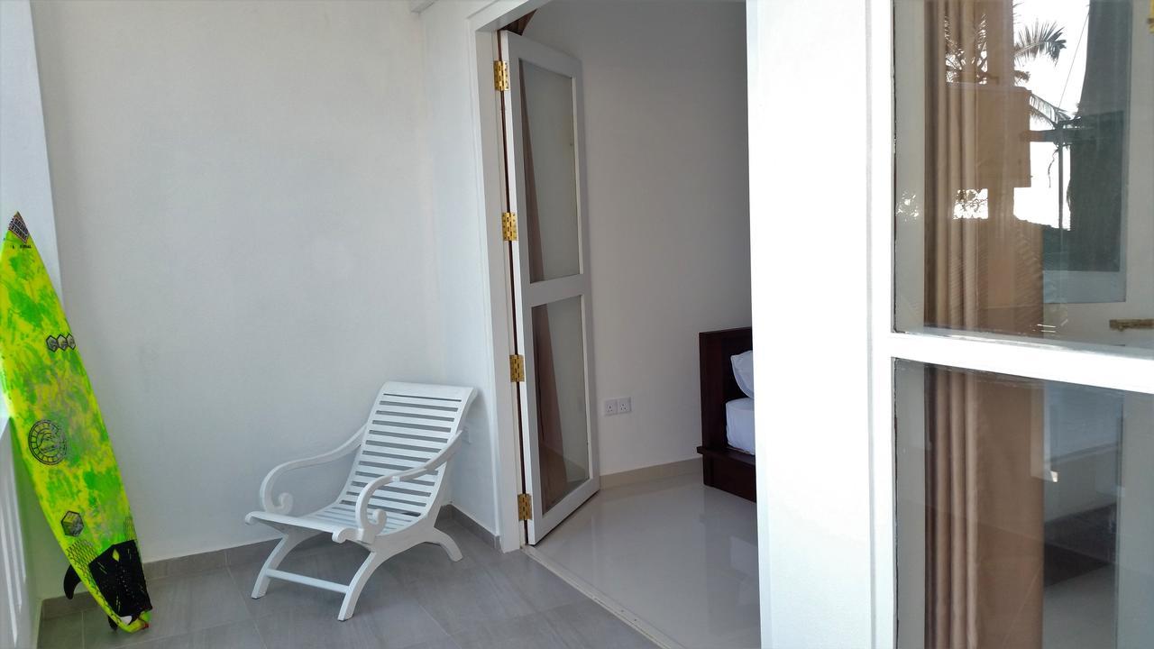Mountain Wave Hotel And Surfshop Хикадува Екстериор снимка