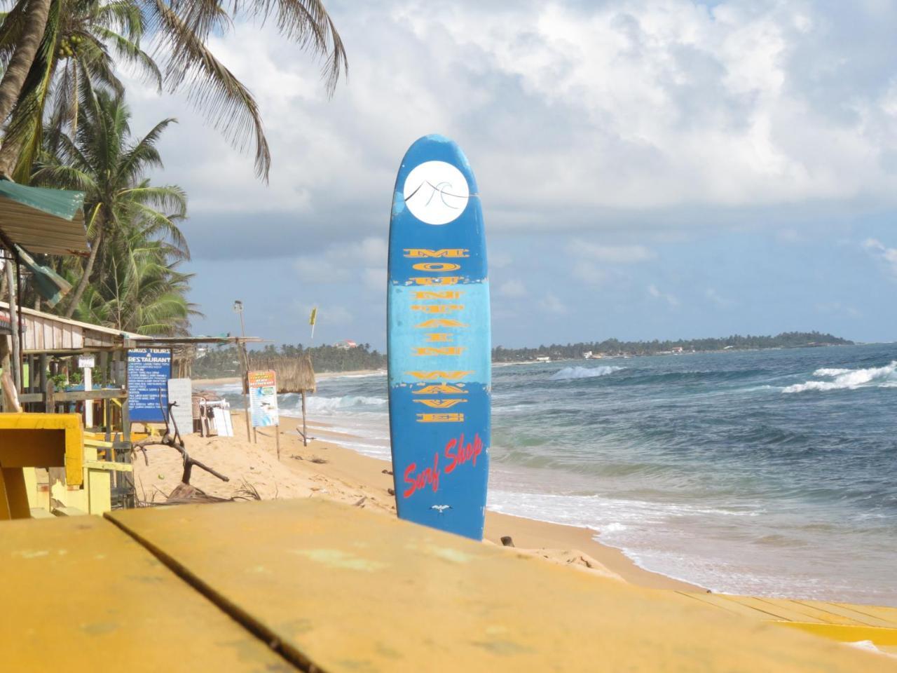 Mountain Wave Hotel And Surfshop Хикадува Екстериор снимка
